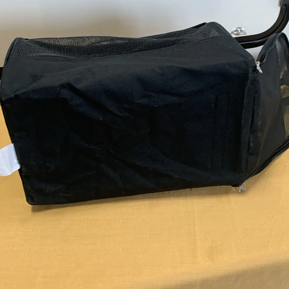 Vibrant Life Vibrant Life Small Guaranteed on Board Soft-Sided Pet Carrier